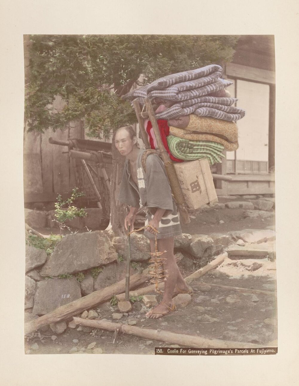 Coolie for conveying pilgrimage's parcels at fujiyama