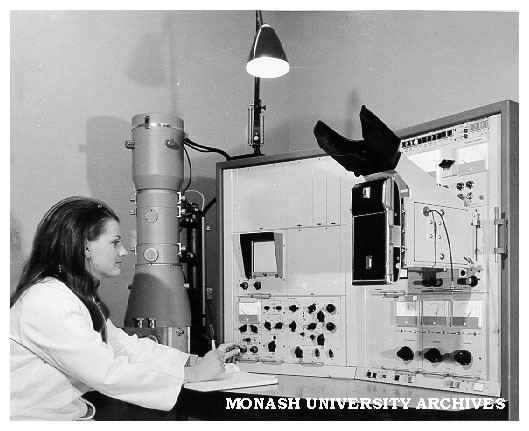 Mrs Pam Capicciano at scanning electron microscope