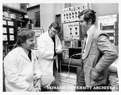 Dr John Maloney (left), Dr Adrian Walker, and Mr Malcolm Wilkinson discussing foetal cardiac output