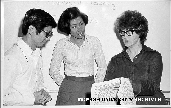 HEARU lecturer Natalie Kellett with participants in Thai University Lecturers' Scheme, Thavorn Vajrabhaya (left) and Pornpimal Senawong