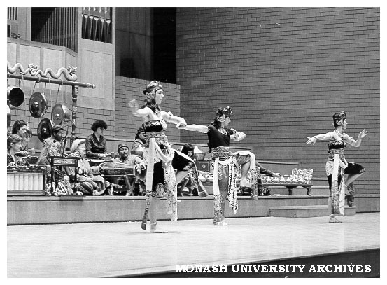 Dancers performing in 'Ramayana'