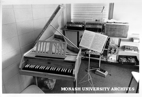Sound laboratory, including harpsichord