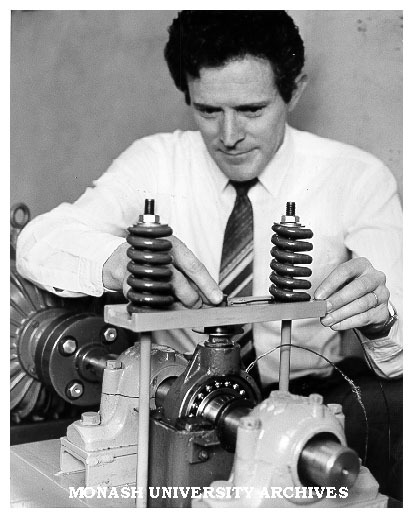 Dr Robin Alfredson, developing automated method of detecting early signs of machinery failure