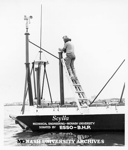 Floating instrument platform - Scylla