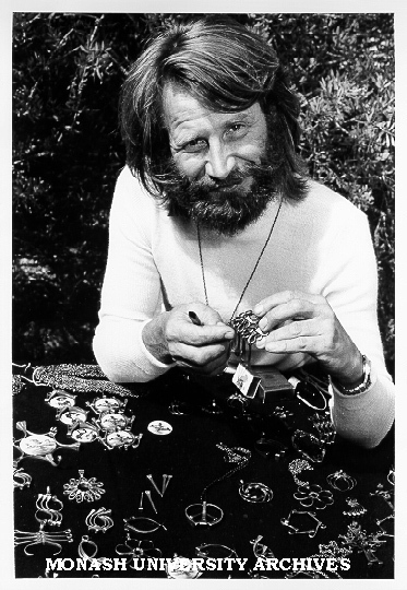 Jewellery seller, Friday market