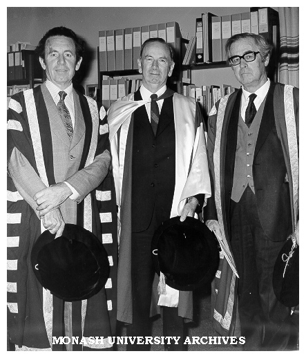 Honorary Doctor of Laws Dr F. G. Lennox (centre) with Pro-Vice-Chancellor Professor John Swan (left) and Chancellor Sir Richard Eggleston