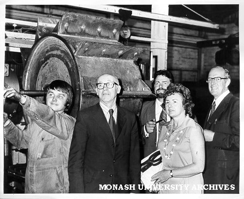 Monash Parents' Group visiting Lacy's Iron Foundry, Sale