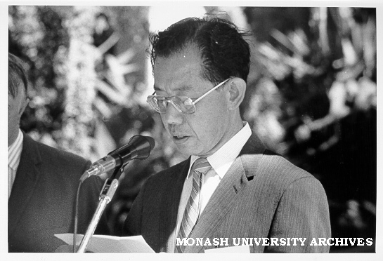 President of Friends of Monash, Dr Edward Shen at presentation of teak benches for Botany System Garden