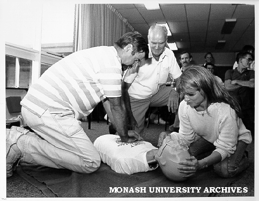 Louise Tyson and John van der Hilst practicing cardio pulmonary resuscitation