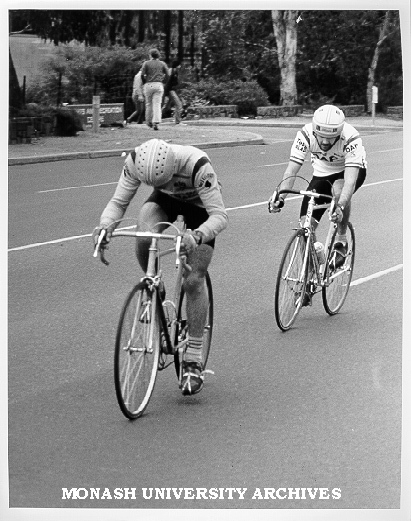 Leaders in Le Yellowglen Tour de Monash, Brendan Boyce (Science) and Peter Starkie (Computer Science)