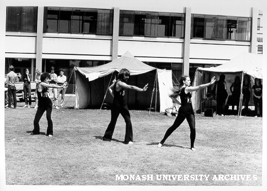 Modern Dance Club demonstration, Orientation Week
