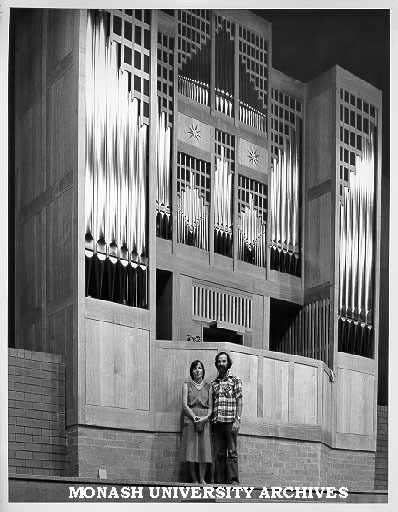 Jurgen and Ruth Ahrend in front of organ