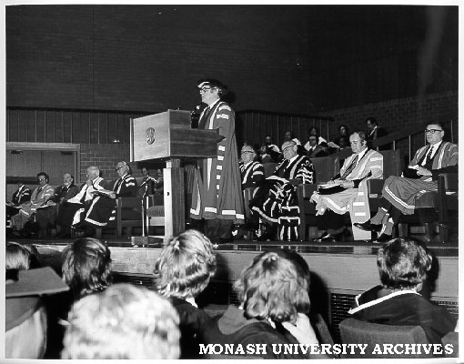 Sir Richard Eggleston speaking at installation ceremony