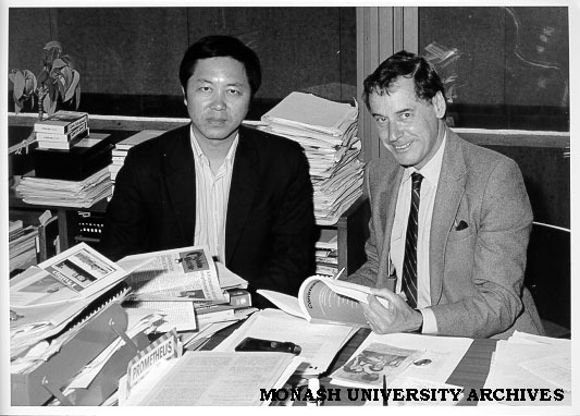 Lecturer in Communications Dr Tony Keulemans with visiting Professor Ju Yunan, Director of International Journalism, Fudan University