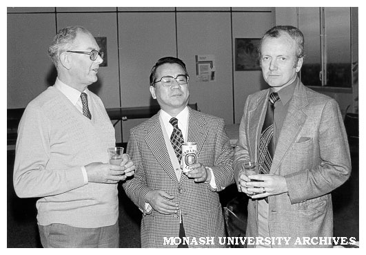 Speakers at Centre for Robotics Symposium. Dr Trevor Pearcey (left) and Dr Tom Kennedy (right) with Professor Yoji Umetani