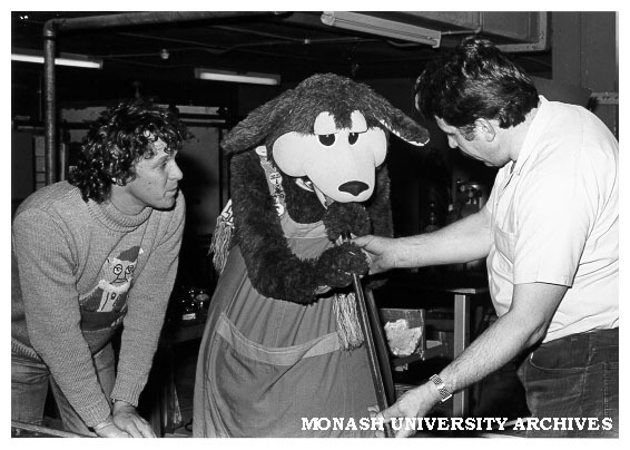 Visitors from 'Shirl's Neighbourhood'