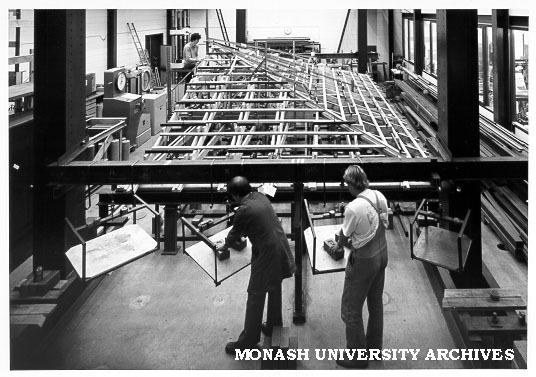 Roof frame testing in Engineering Research and Advisory Centre