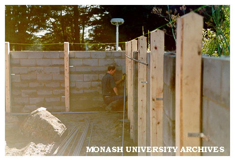 Constructing Kenninji style fence, Japanese Garden