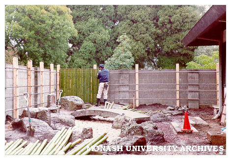 Constructing Kenninji style fence, Japanese Garden