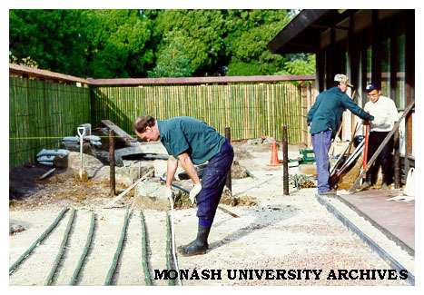 Constructing Yotsume style fence, Japanese Garden