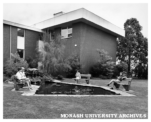 Administration courtyard (known as the Vice Quad), later renamed the Vera Moore Garden. Administration building annexe in background