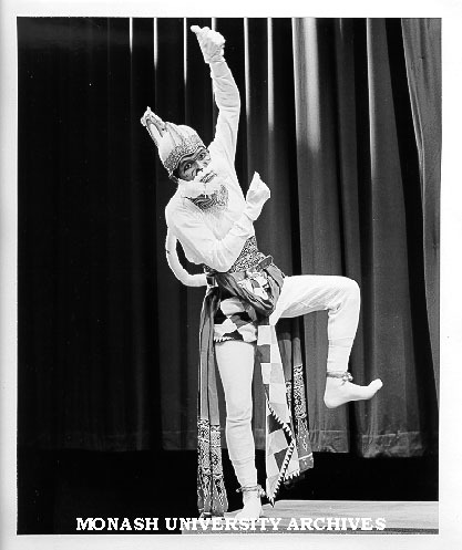 Poedijono as Hanoman in 'The Ramayana in Java'