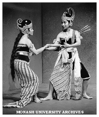 Scene from 'The Ramayana in Java'. Cathy Mardisiswojo (left) as Sinta and Niken Arumdhati as Rama