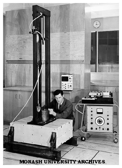 Drop tester on seismic block