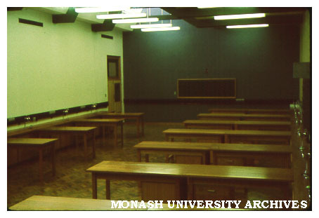 Interior first year Physics lab