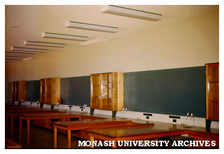 Interior first year Physics lab