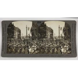 Cementing Anglo-French friendship, soldiers of France in London