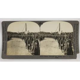 France welcomes the gallant sons of Britain - Paris