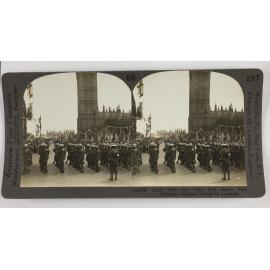 Uncle Sam and John Bull again fast friends - Yankee troops in London