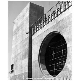 Construction of Lindesay Clark window by Leonard French, Robert Blackwood Hall