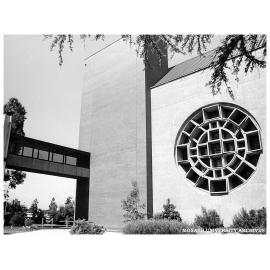 Robert Blackwood Hall with walkway to University Offices 