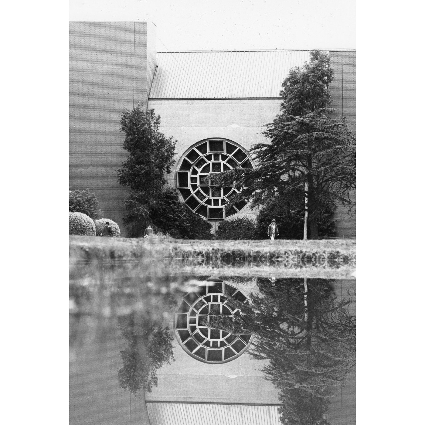 Robert Blackwood Hall