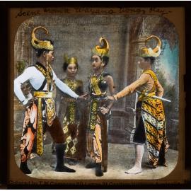 ‘Scene from a wayang wongs play’ [colour]