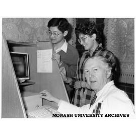 Associate Professor Eric Glasgow with Anatomy students and new computer aided learning facility