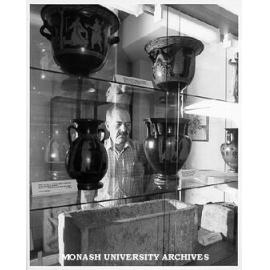 Dr Saul Bastomsky in Classical Studies museum