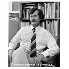 Dr Stewart Sykes