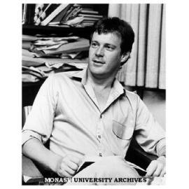 Student Robin Gerster recipient of Australian War Memorial Trust grant