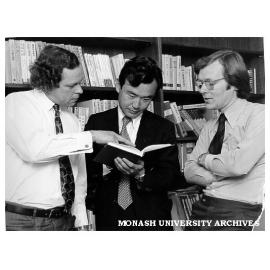 Associate Professor Peter Hocker (left), Mr Hiro Kondo and Mr Malcolm Smith