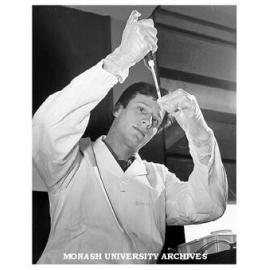 Dr Ashley Bowen