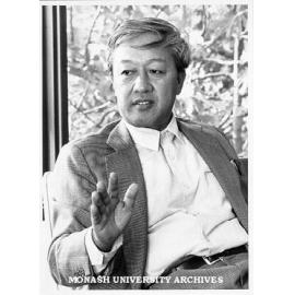 Visiting Professor Michioshi Takabatake of Rikkyo University