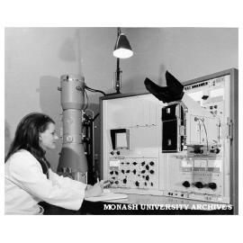 Mrs Pam Capicciano at scanning electron microscope