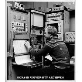 Dr Glenn Bowes working in Research Centre for Early Human Development at Queen Victoria Medical Centre