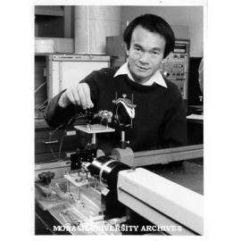 Dr Thang Nguyen adjusting demonstration rig