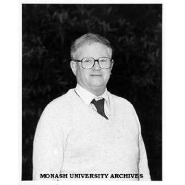 Lecturer Bob Beveridge