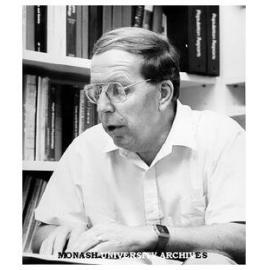 Professor Roger Short of Reproductive Biology