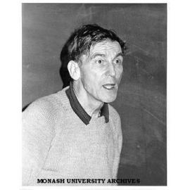 Professor Mike Cullen speaking at session of ANZAAS Festival of Science, August 1985